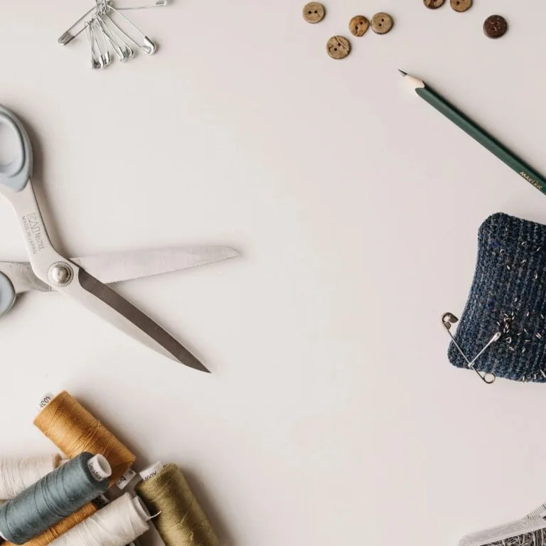 les accessoires indispensables pour débuter la couture